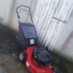 Briggs and Stratton self drive lawnmower