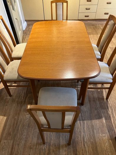 Dining Table + 6 Chairs