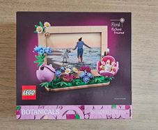 lego botanical 40916 floral picture frame