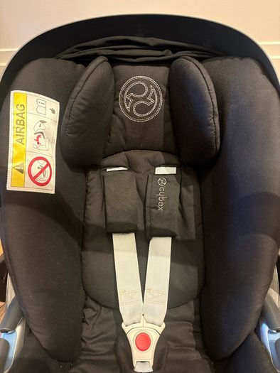 Cybex Cloud Z i-Size Infant Car Seat black excellent condition