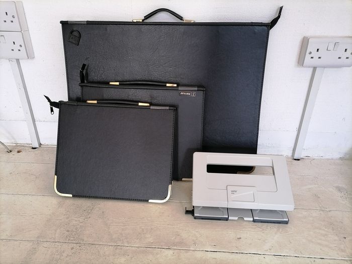 Art portfolios x three sizes