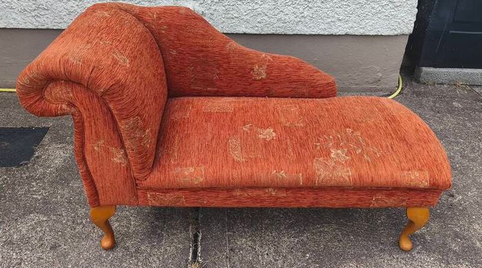Chaise Lounge