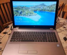 Student fast Laptop HP 250 G6 / Intel i7-7500U @2.70GHz /8GB RAM /. See the pictures.