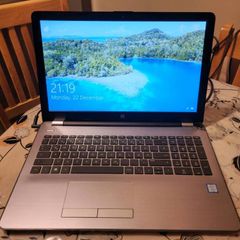 Student fast Laptop HP 250 G6 / Intel i7-7500U @2.70GHz /8GB RAM /. See the pictures.
