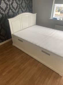 king size bed and mattress