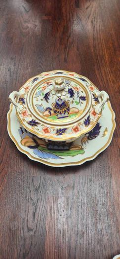 Japanese-inspired Imari pattern with cobalt blue, red, and gold gilding china
