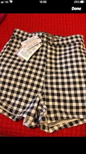 Ladies BNWT shorts size 6