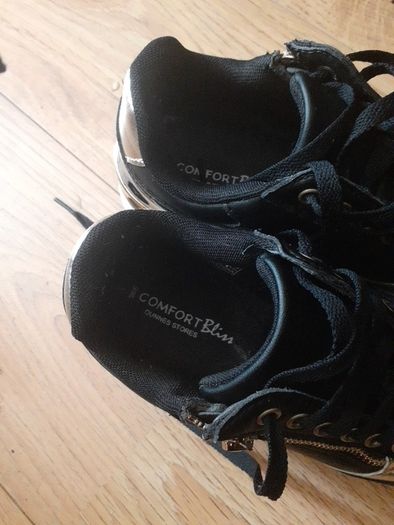 trainers size 5/38