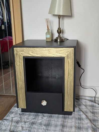 2 Bedside lockers