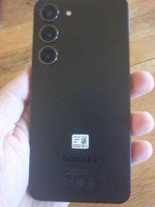 samsung  galaxy s23 in perfect condition open to all networks working perfect no marks or scratches
