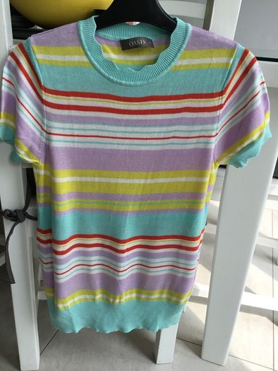 Ladies Oasis Top. Size Small /8-10