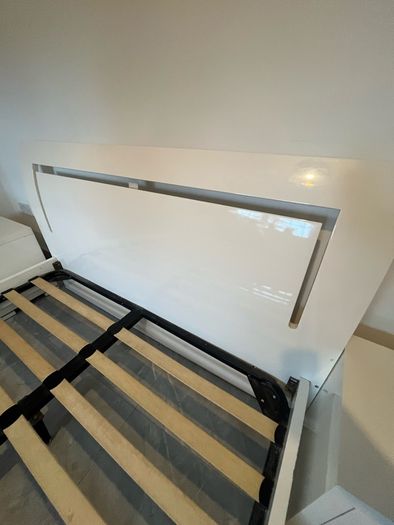 double bed 5ft plus 2 lockers