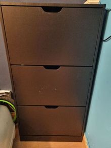 Shoe cabinet