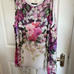 wallis top