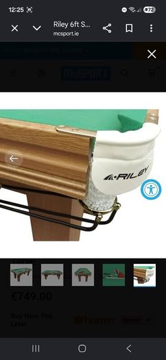 Snooker / pool table