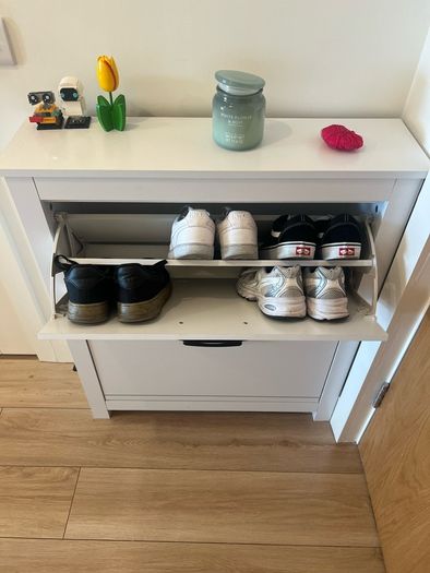 Furniture cabinet