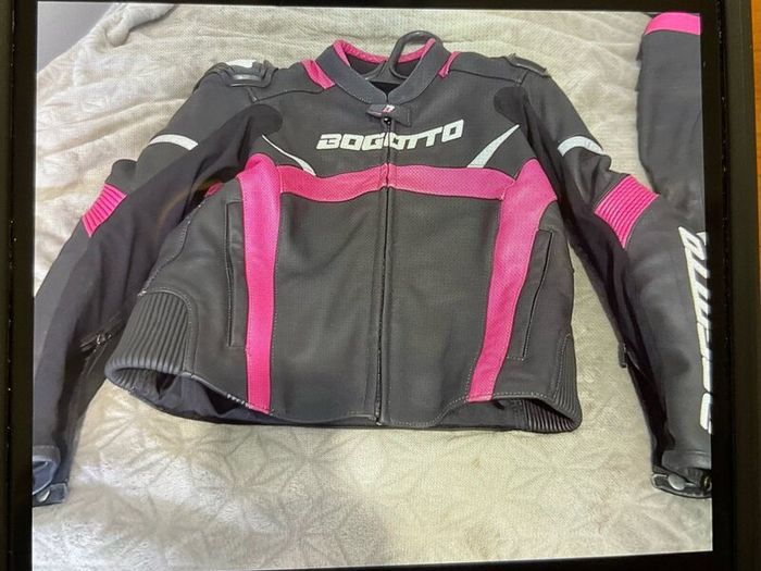Ladies motorcycle leather suit