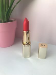 Loreal Lipstick Matte in Cliche Mania 229 - New