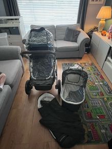 Uppababy Vista V2 Travel System & Accessories