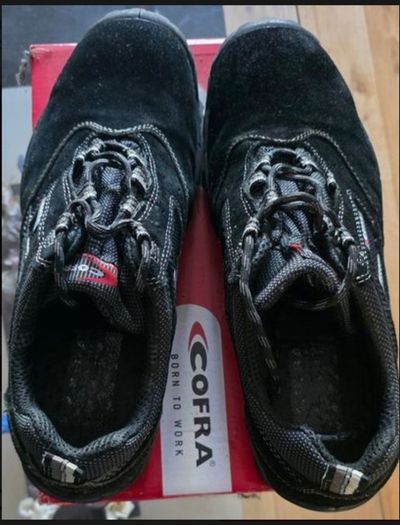 Work shoes
