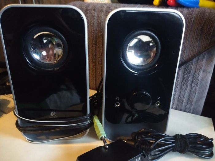 Logitech 2.0 Multimedia Active Speaker System LS11