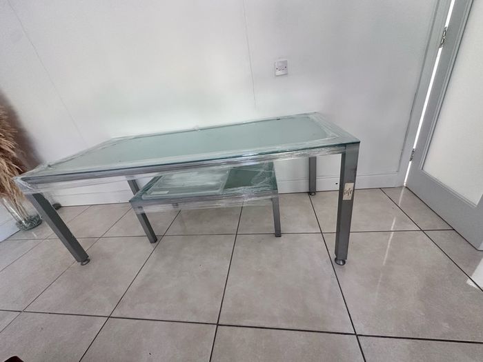 glass dining table
