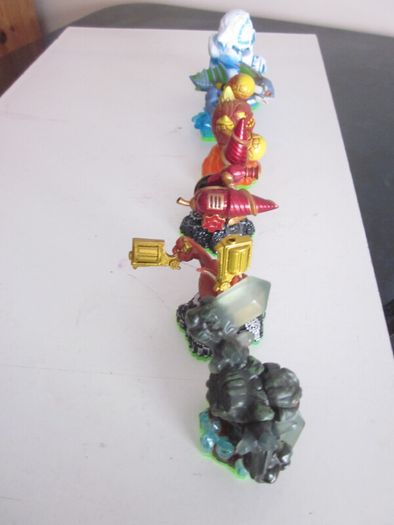 Six Skylanders Spyros Adventure Figures