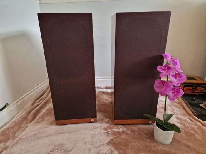 Calinda sp 1053 speakers