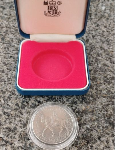 Queen Elizabeth Silver Jubilee Crown. 1977
