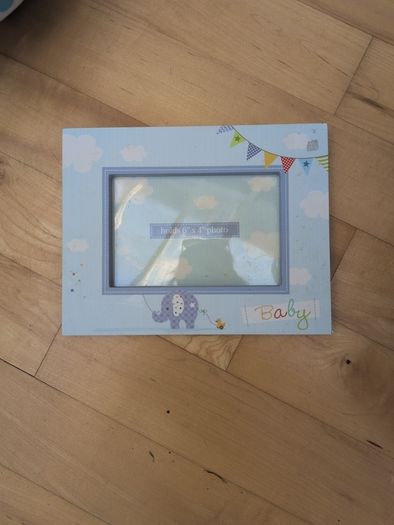 Newborn baby frame