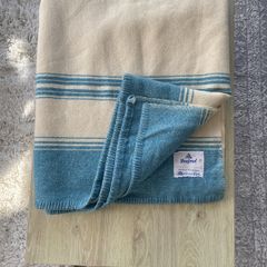 Vintage Foxford Double Pure wool Blanket
