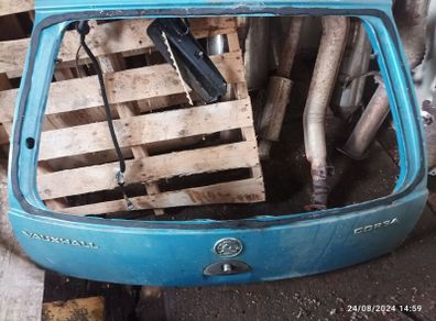 vauxhall/Opel Corsa c bootlid