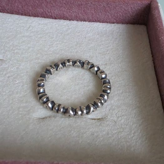 Pandora forever love hearts stackable ring size (52)(no box)