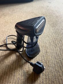 Clothes steamer