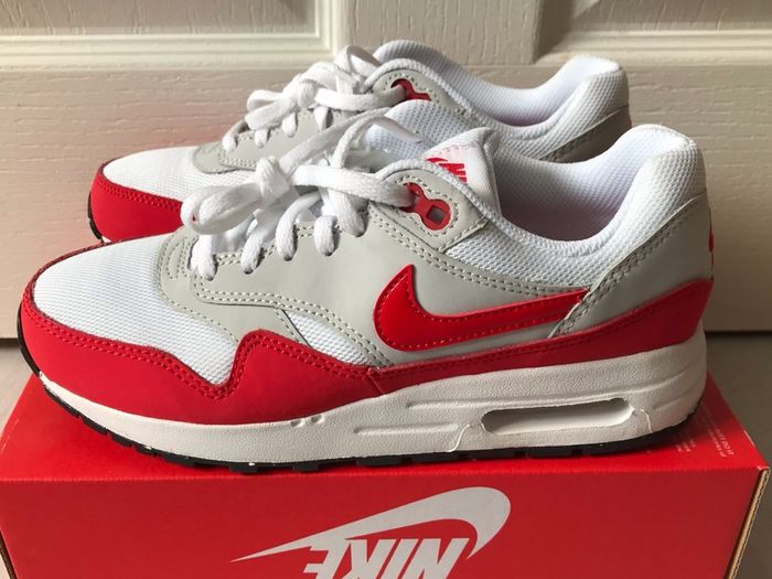 Nike Air Max 1 University Red UK Kids 4.5 Brand New and Unworn