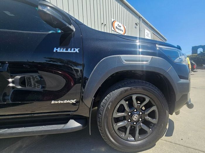 Toyota Hilux 2.8DAD Invincible X 201BHP