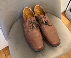 mans shoes