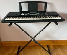 Yamaha PSR- E223 Digital Keyboard and Stand