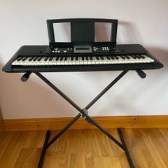 Yamaha PSR- E223 Digital Keyboard and Stand