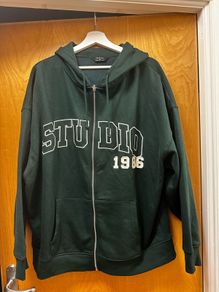 Brand new without tags green heavyweight hoodie