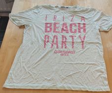 Selection of large tshirts for sale