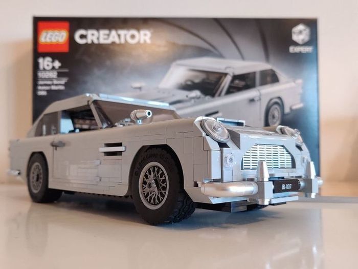 Lego Aston Martin DB5 10262