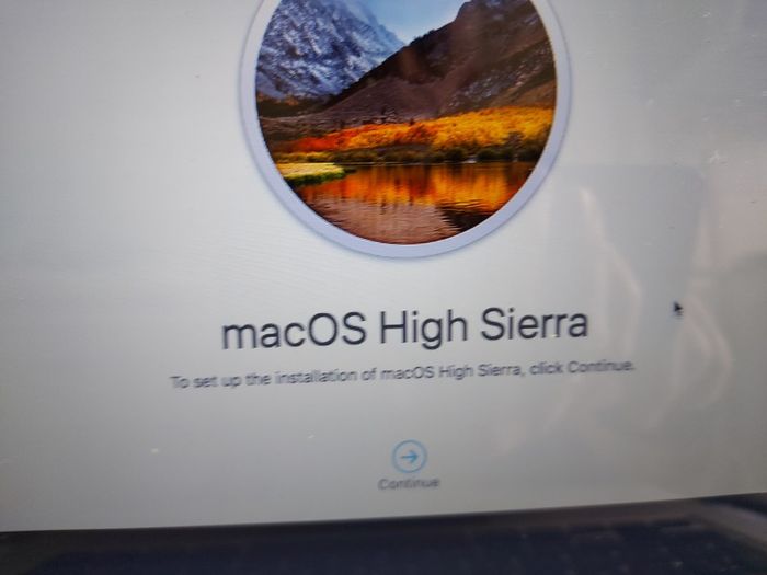 Apple MacBook Pro, 13 inch, Mid 2010, 4GB Ram, 500GB HDD, Ready for reinstalling High Sierra, excellent Battery and very good cosmetic condition