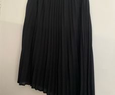 Saint Tropez Black Pleated Skirt M