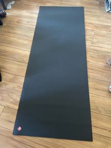Manduka pro long yoga mat, hot yoga towel and meditation cushion