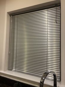 venetian blinds