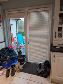White venetian blind