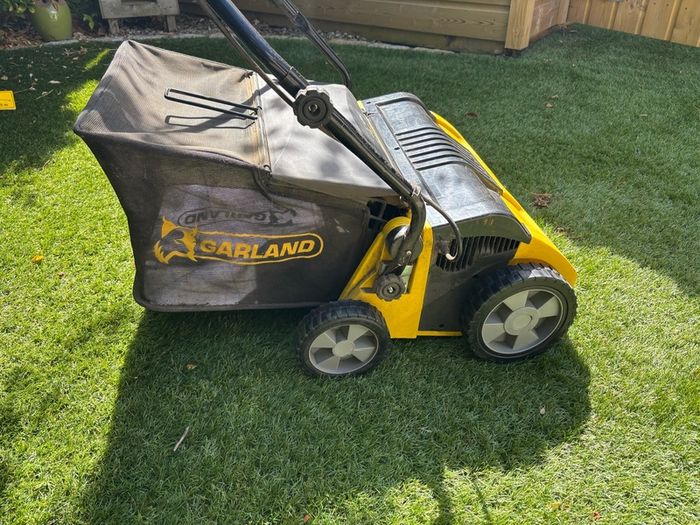 Artificial Grass electric sweeper brush -keeps grass from going flat