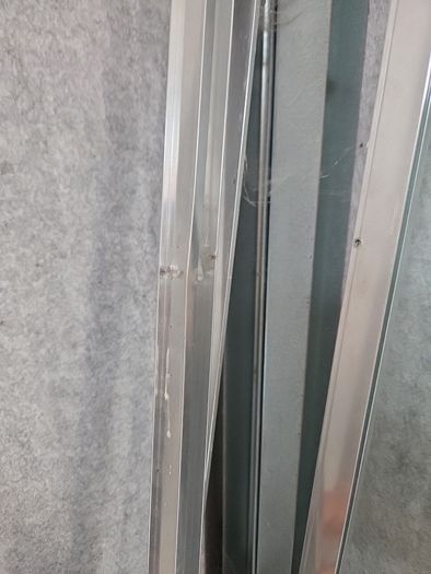 shower screen
