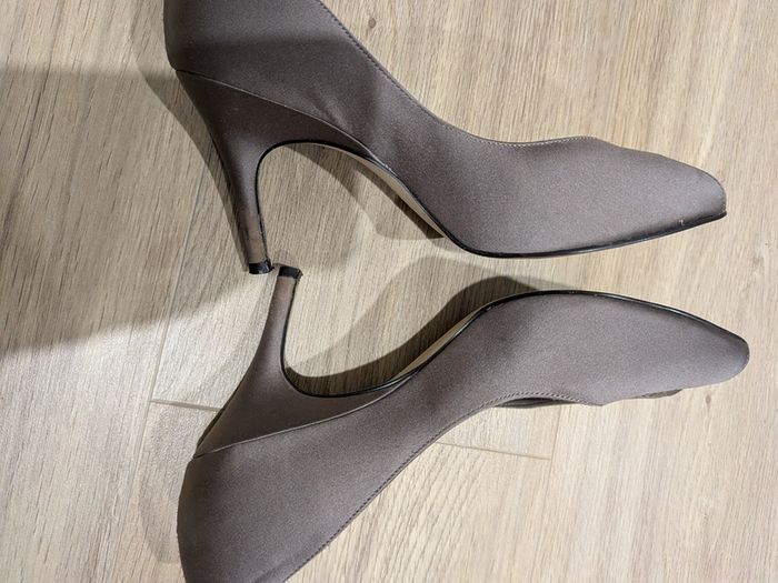 Footwear 37/4
